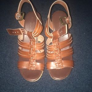 Leather sandals with wedge heel